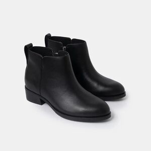 WYDR Studios - Ankle Everyday Zip Boot